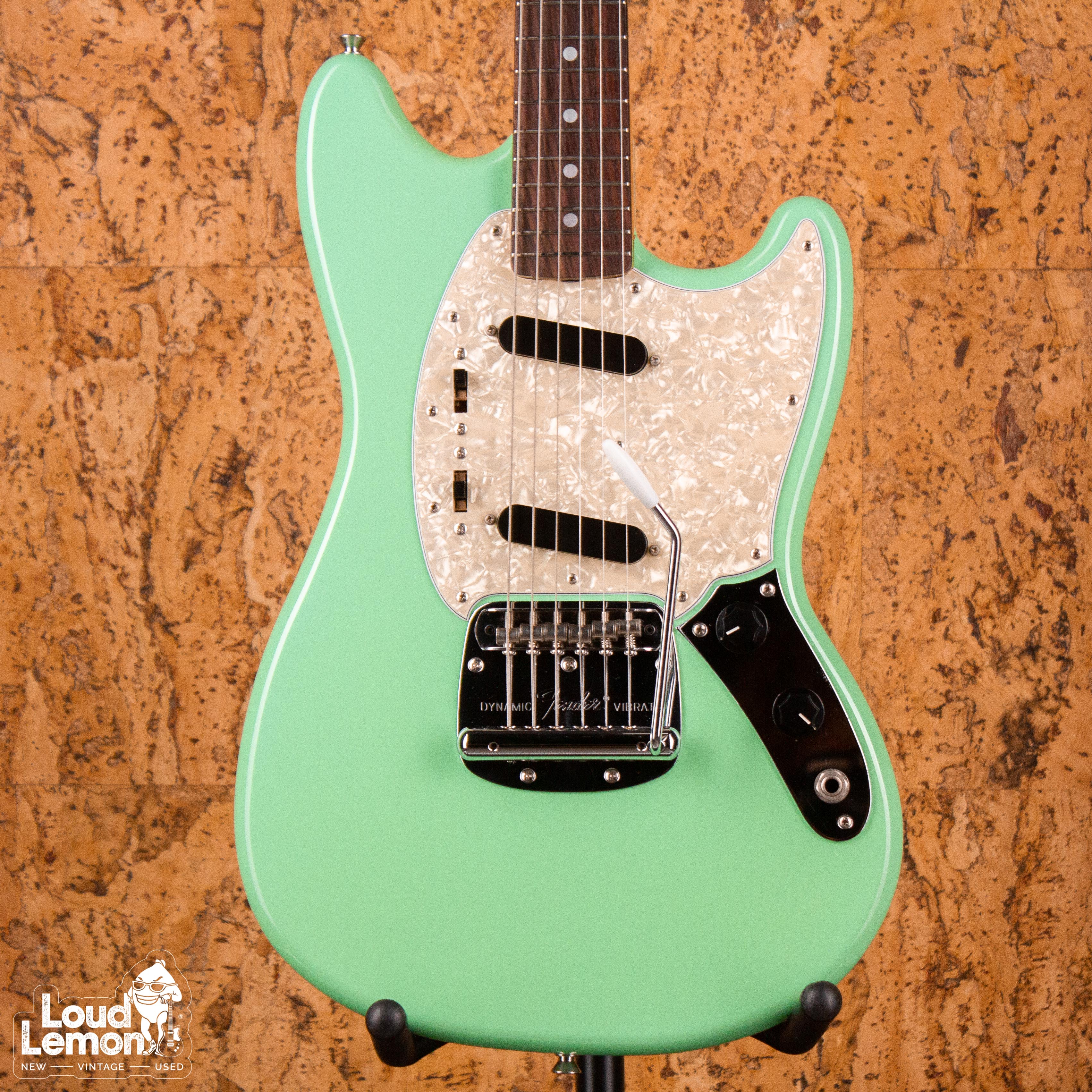 Fender Traditional 60s Mustang Surf Green 2017 Japan электрогитара 